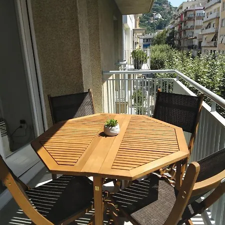 Blanes Apartamento * Бланес